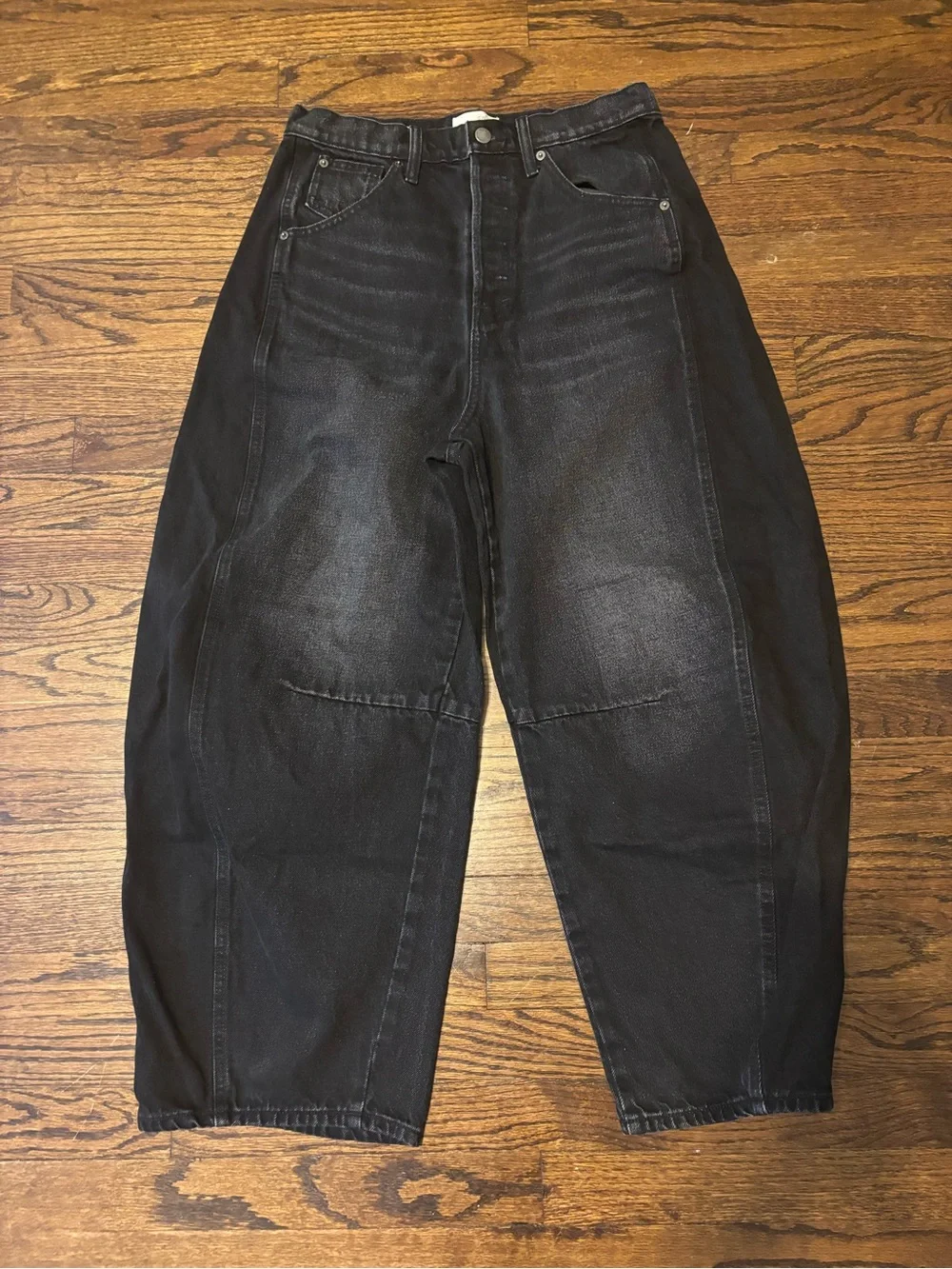 Universal Thread High Rise Black Curve Leg Barrel Jean Size 8